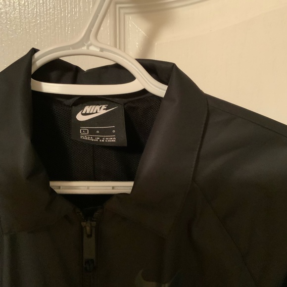 Women’s Nike Trench Coat Black - Picture 2 of 3